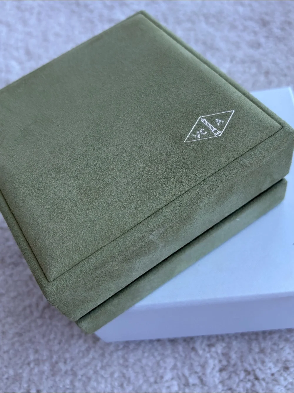 Van Cleef & Arpels Jewelry Box and outer white gift box